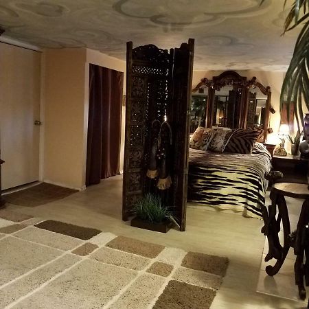 فندق مونتريالفي  Exotic Large Basement Studio المظهر الخارجي الصورة